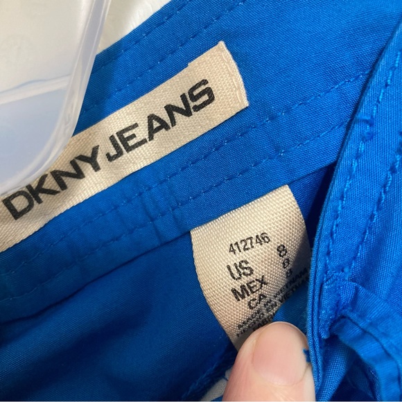 NWT Womens DKNY Jeans blue shorts with tab sides size 8 - Picture 3 of 3